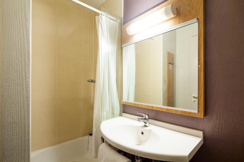 B&B Hotel Orgeval Kültér fotó